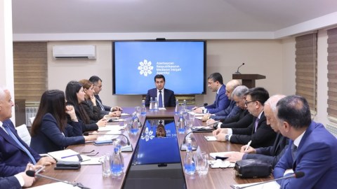Hikmət Hacıyev media rəhbərləri ilə görüşdü - FOTO