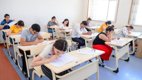 Azərbaycan dili imtahanının ikinci cəhdinə QEYDİYYAT