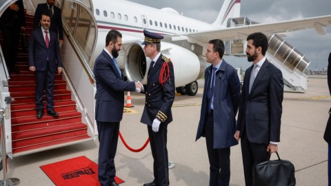 Əl Şaraa Fransaya getdi