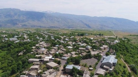 Ermənistanın Azərbaycanla sərhədyanı bölgələrdəki əhalisi KÖÇÜR