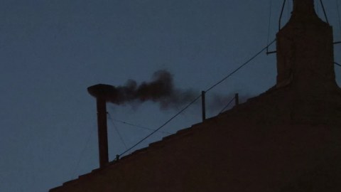 Bacadan tüstü çıxdı...