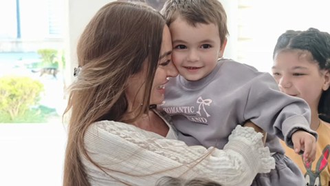 Arzu Əliyeva uşaqları ziyarət etdi - FOTOLAR