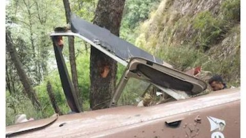 Hindistanda helikopter qəzaya uğradı - Ölənlər var