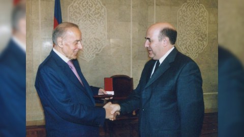 Müstəqil Azərbaycan səhiyyəsinin MEMARI