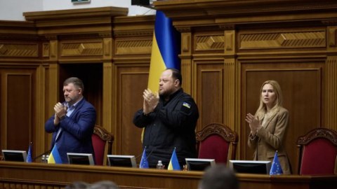 Ukrayna parlamenti ABŞ ilə sazişə "HƏ" dedi