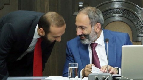 Paşinyanın dədəsi türklərdən&nbsp;OĞURLUQ EDİB