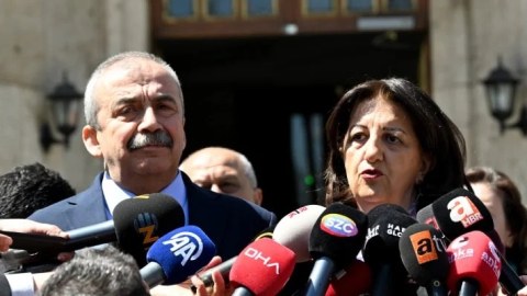 Pərvin Buldan İtaliyada qəzaya düşdü