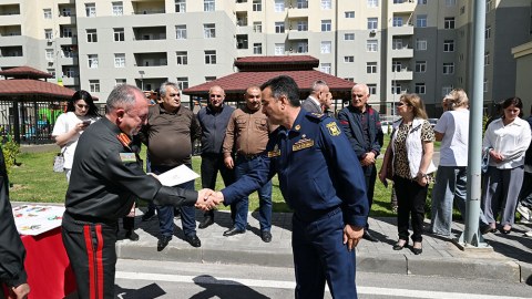 Hərbçilərə Sumqayıtda mənzillər verildi - FOTOLAR