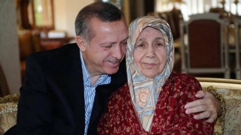 Ərdoğanın Analar günündəki mesajı