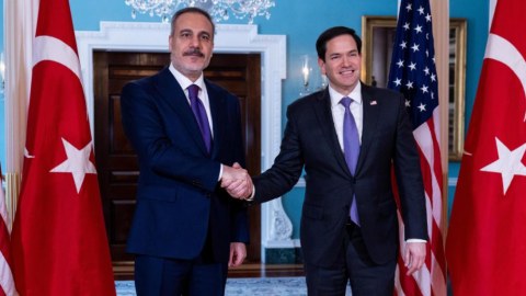 Fidan amerikalı həmkarı ilə Suriyanı müzakirə etdi