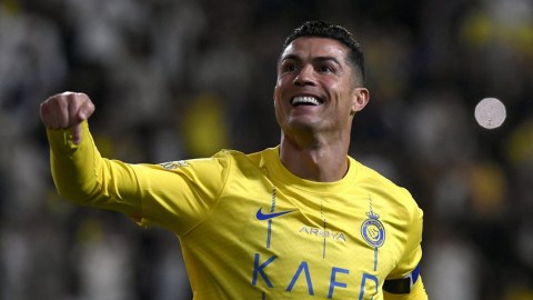 Ronaldu özünə klub alır?