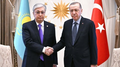 Ərdoğan Tokayevlə danışıqlar apardı