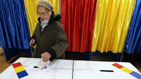 Rumıniyada prezident seçkiləri -&nbsp;Səsvermə başladı