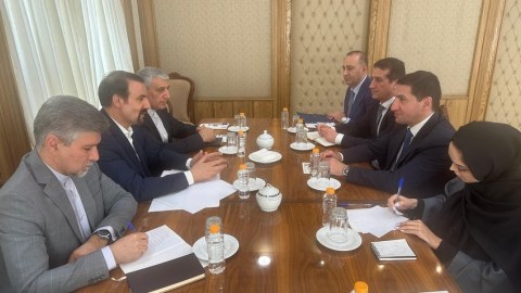 Hikmət Hacıyev İranda keçirdiyi görüşlərlə bağlı paylaşım etdi