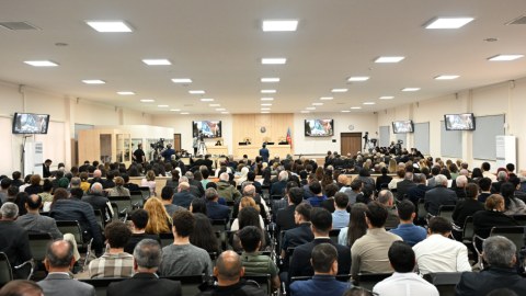 Məhkəmədə&nbsp;Petrosyan barədə fikirlər dinlənildi