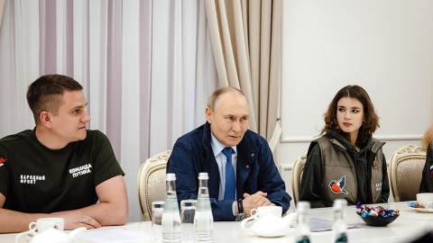 Putin Kursk vilayətinə getdi