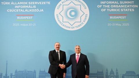 İlham Əliyev TDT&nbsp;liderlərinin iclasında&nbsp;- FOTO