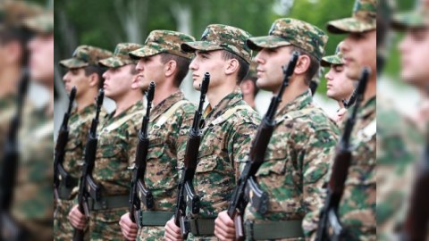 Ermənistanda hərbi xidmət qaydası dəyişir: 24 milyon ödə, 1 ay əsgər ol