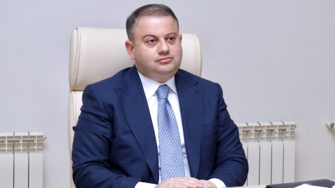 İcra başçısı məktəb müəllimini özünə müavin təyin etdi