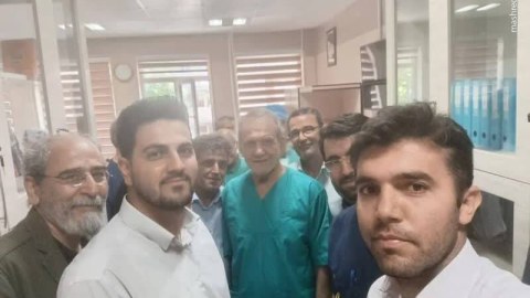 Pezeşkian ürək əməliyyatı etdi