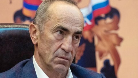 Köçəryan Kremlə&nbsp;çağırıldı: eks-prezidentin qulağına&nbsp;nələr deyildi...