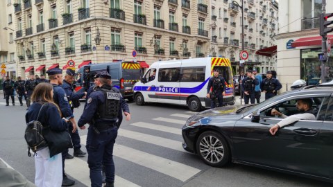 Fransada sürücülərlə polis arasında TOQQUŞMA