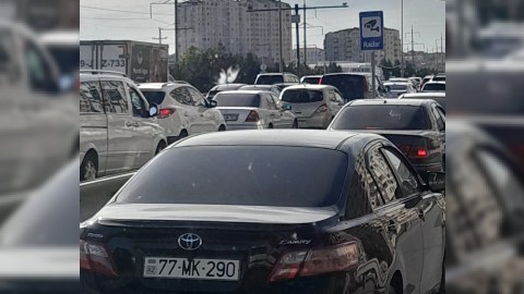 Bakının əsas yollarında TIXAC var