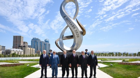 Misir Senatının sədri Zəfər parkında - FOTO