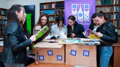 Daha bir ölkədə Rus evi BAĞLANDI