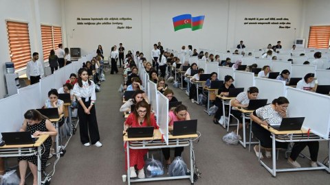 Deputat sertifikasiyadan danışdı: "Müəllim adına layiq olmayan..."