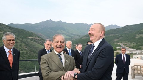 "Yaşasın Pakistan-Azərbaycan dostluğu!"