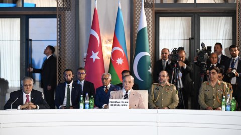 Azərbaycan beynəlxalq müstəvidə güclü mövqeyə malikdir - Şahbaz Şərif