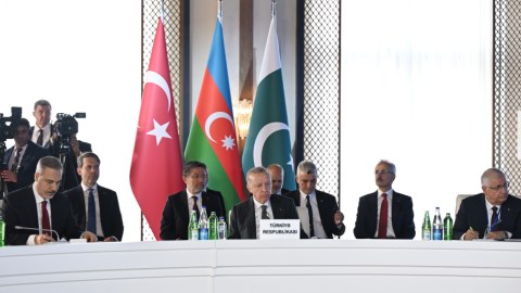 Ankara, Bakı və İslamabad arasında həmrəylik zəruri ehtiyacdır - Ərdoğan