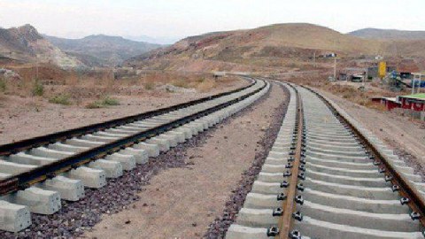 Ağdaşda baş verən qəzada dəmiryol keçidindən istifadə qaydaları pozulub