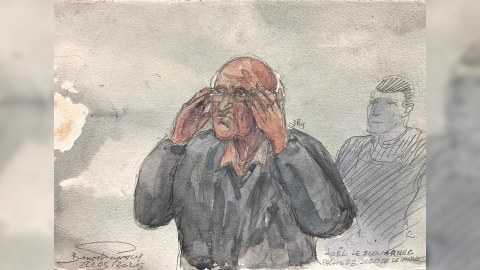 Fransanın manyakları: biri 299 uşaq zorlayıb, digəri arvadını 50 kişiyə “sevdirib”