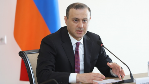 Sülh sazişini imzalamaq üçün Azərbaycanla məsləhətləşmələr aparırıq