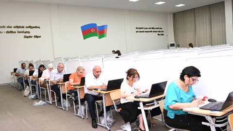 Müəllimlərin sertifikasiya imtahanında suallar çətin olacaq? - Rəsmi CAVAB