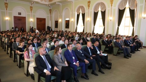 UNEC-də beynəlxalq forum keçirildi - FOTOLAR
