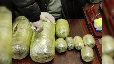 Polis əməliyyat keçirdi - 9 kiloqram narkotik aşkarlandı