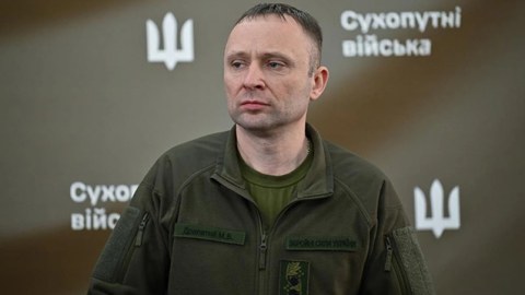 Ukrayna Quru qoşunlarının komandanı İSTEFA VERDİ