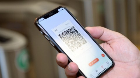 İctimai məkanlarda saxta QR-lar vasitəsilə vətəndaşlar aldadılır