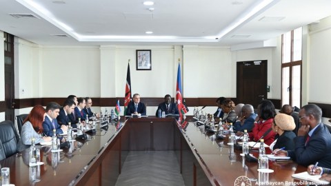 Ceyhun Bayramovun keniyalı həmkarı ilə geniş tərkibdə görüşü oldu