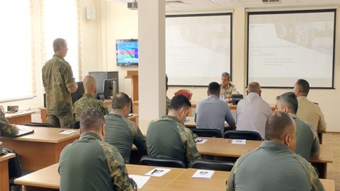 NATO-nun Mobil Təlim Qrupu ilə treninq keçirilir
