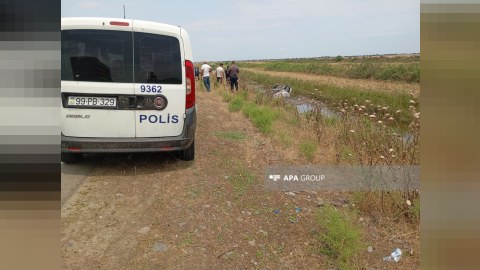 Maşın kanala aşdı, 5 nəfər yaralandı