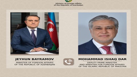 Ceyhun Bayramov pakistanlı həmkarı ilə danışdı