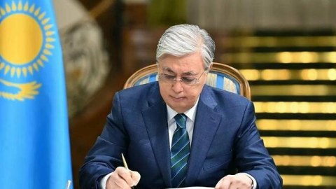 Qazaxıstanın müdafiə və nəqliyyat nazirləri işdən çıxarıldı