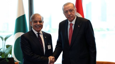 Ərdoğan Şəriflə regional məsələlərdən danışdı
