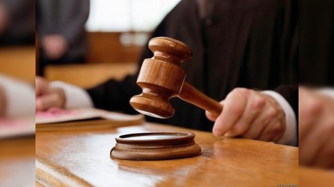 Qanunsuz hərbi forma geyinən şəxs cərimələndi