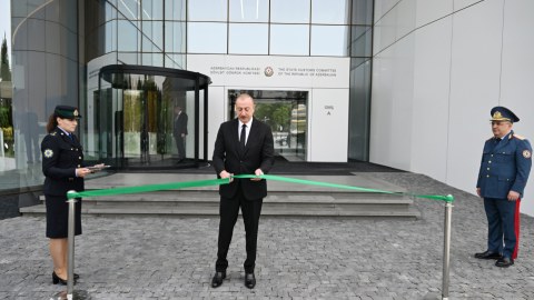 Prezident&nbsp;Gömrük Komitəsinin yeni binasının AÇILIŞINDA - FOTO