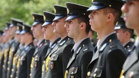 Kursant hərbi rütbəsi əsgərə bərabər tutulacaq